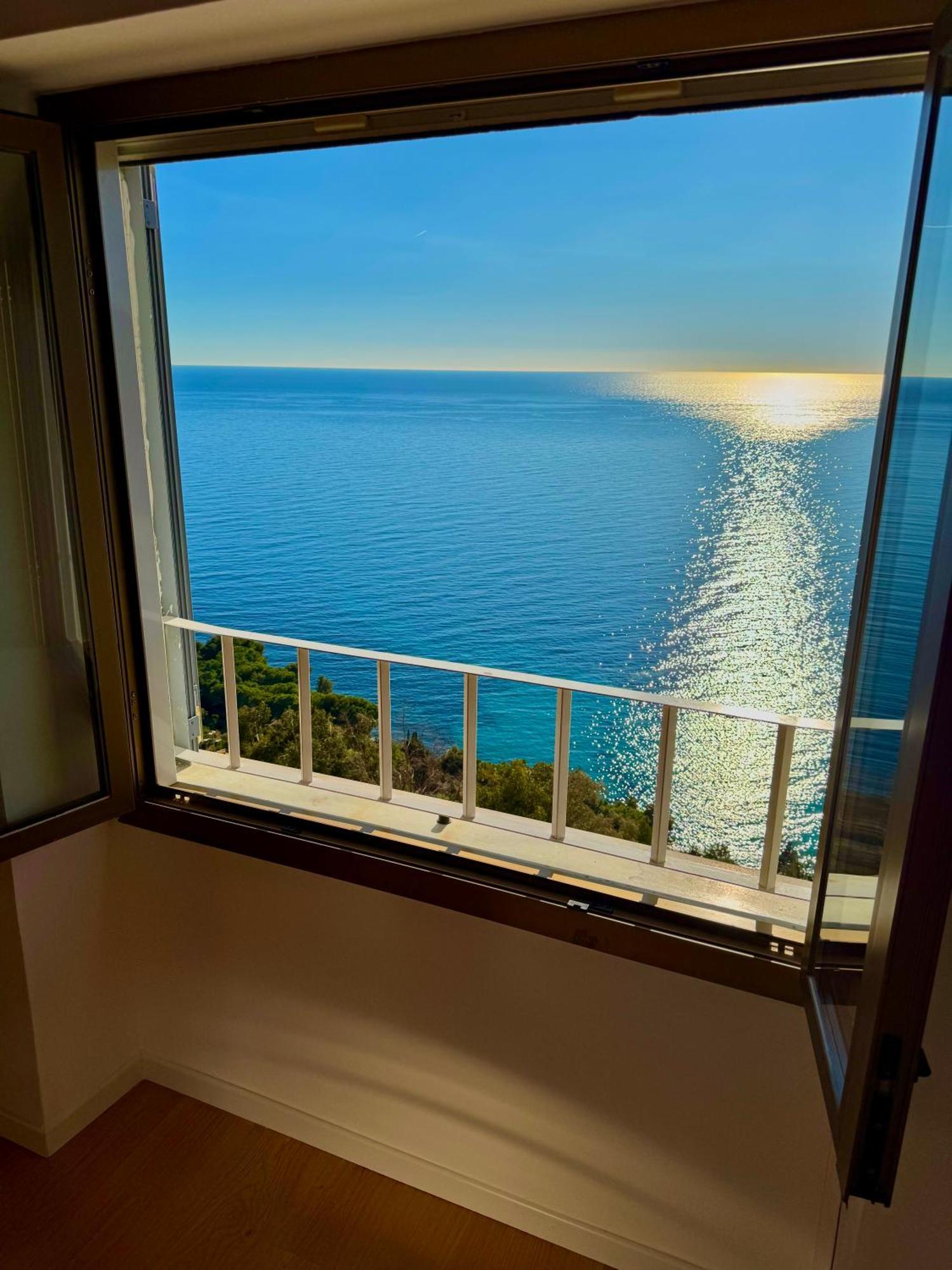 Kiss Of Sea - Balzi Rossi & Baia Beniamin Ventimiglia Exterior foto